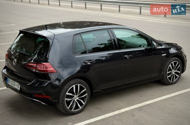 Хэтчбек Volkswagen e-Golf 2019 в Смыге