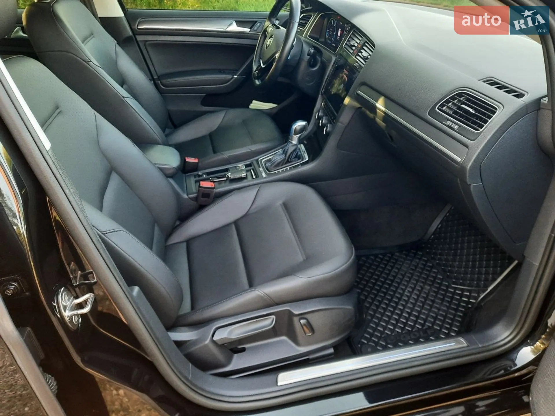 2019 Volkswagen Golf - мініатюра 3