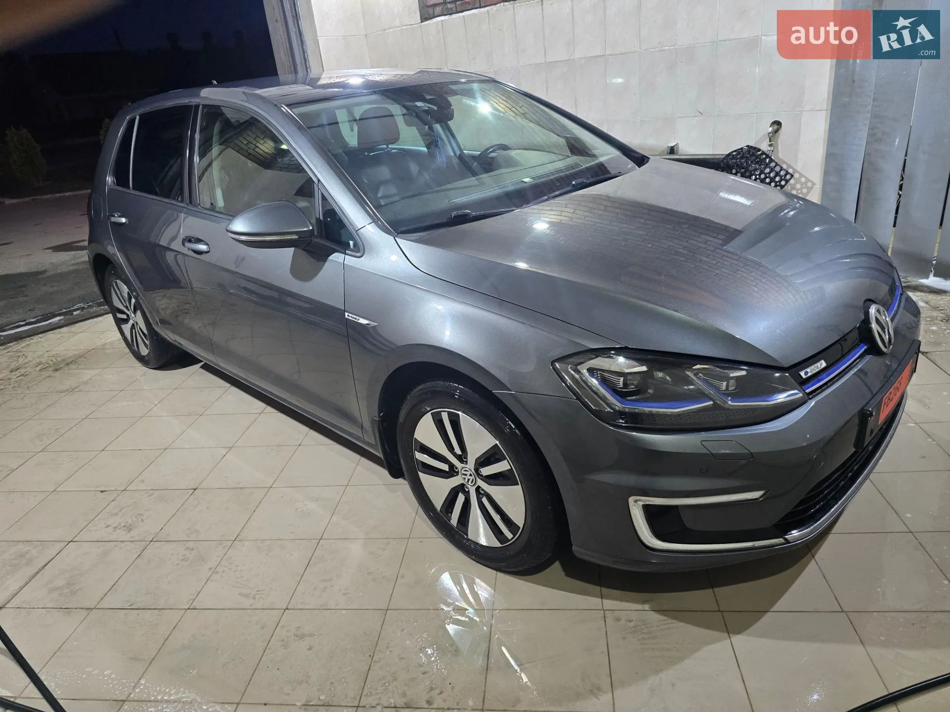 2017 Volkswagen Golf - фото 1