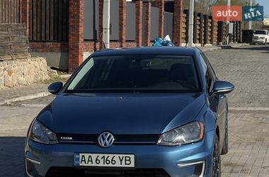 Хэтчбек Volkswagen e-Golf 2015 в Киеве