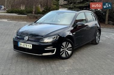 Хетчбек Volkswagen e-Golf 2015 в Рівному