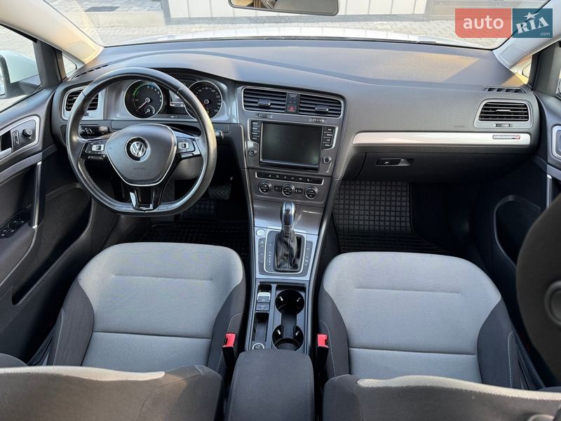 Хэтчбек Volkswagen e-Golf 2014 в Владимире