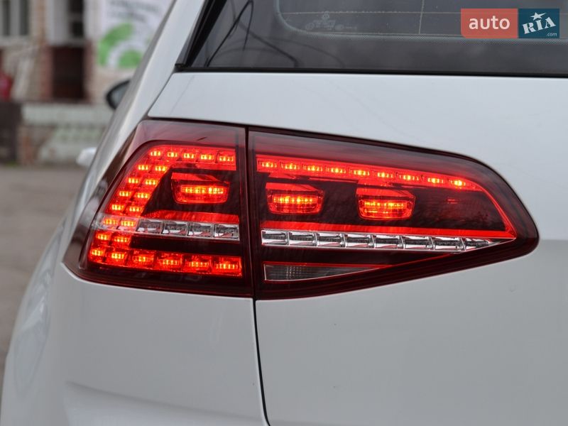 Хэтчбек Volkswagen e-Golf 2015 в Луцке