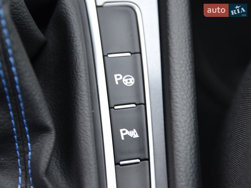 Хэтчбек Volkswagen e-Golf 2015 в Луцке