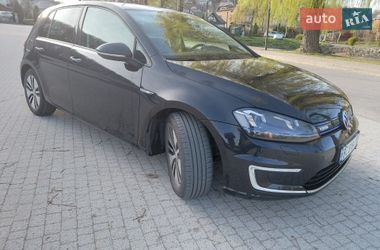 Хэтчбек Volkswagen e-Golf 2016 в Львове