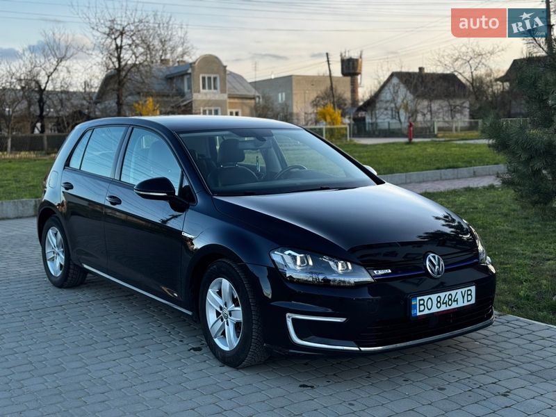 Хэтчбек Volkswagen e-Golf 2015 в Чорткове