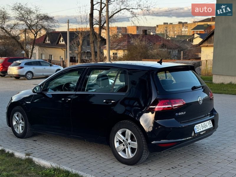 Хэтчбек Volkswagen e-Golf 2015 в Чорткове