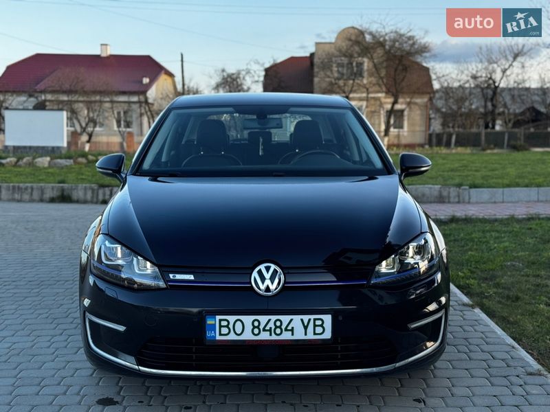 Хэтчбек Volkswagen e-Golf 2015 в Чорткове