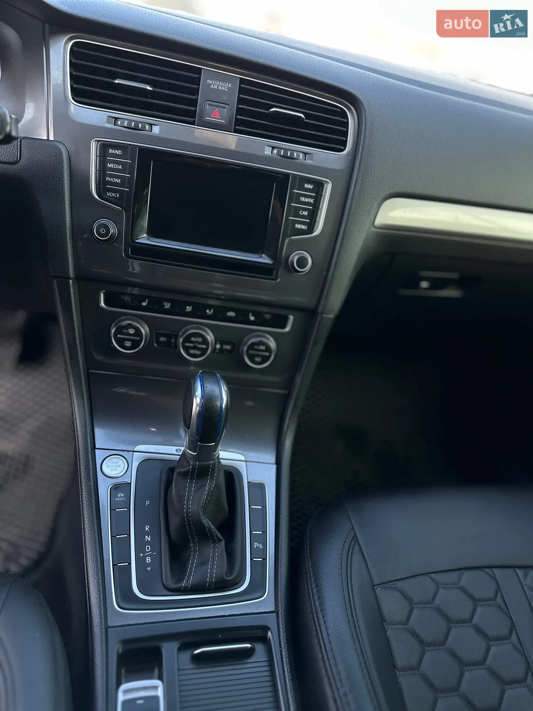 2014 Volkswagen Golf - мініатюра 26