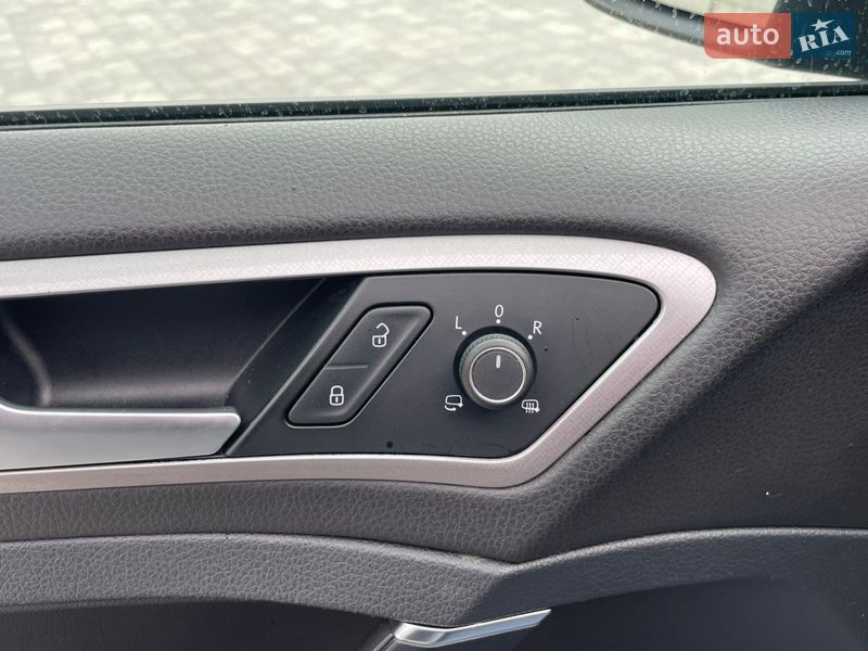 Хэтчбек Volkswagen e-Golf 2016 в Львове