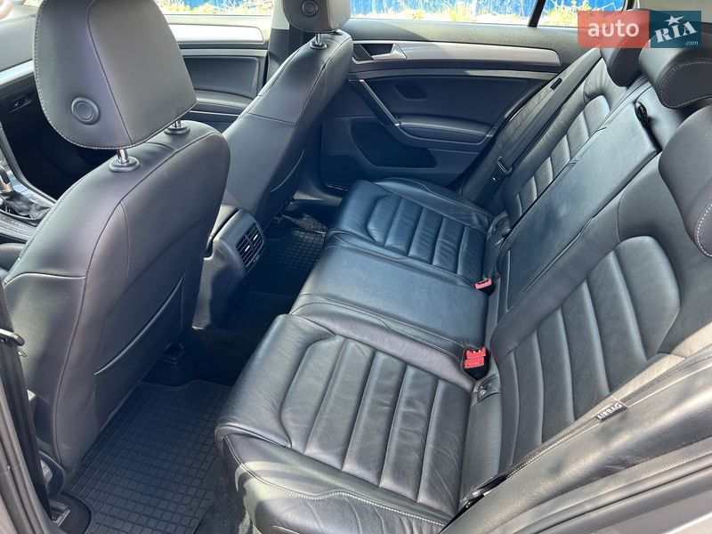 Хэтчбек Volkswagen e-Golf 2014 в Житомире