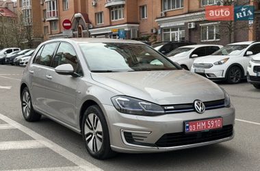 Хетчбек Volkswagen e-Golf 2019 в Києві