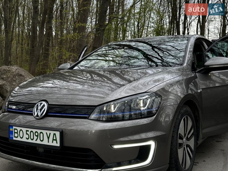 Хэтчбек Volkswagen e-Golf 2015 в Тернополе
