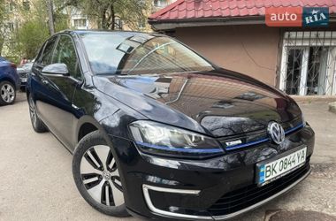 Хетчбек Volkswagen e-Golf 2014 в Рівному