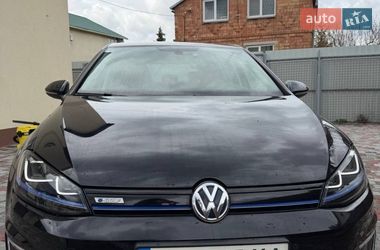 Хетчбек Volkswagen e-Golf 2015 в Дніпрі