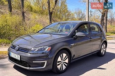Хэтчбек Volkswagen e-Golf 2016 в Александрие