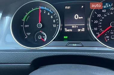 Хэтчбек Volkswagen e-Golf 2016 в Чернигове