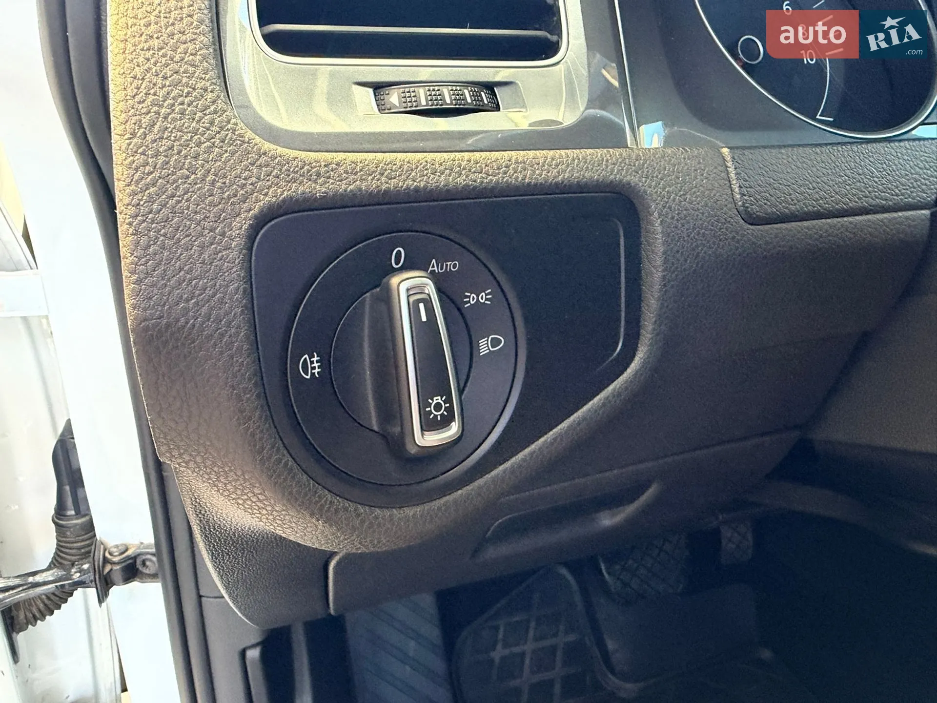 2014 Volkswagen Golf - мініатюра 32