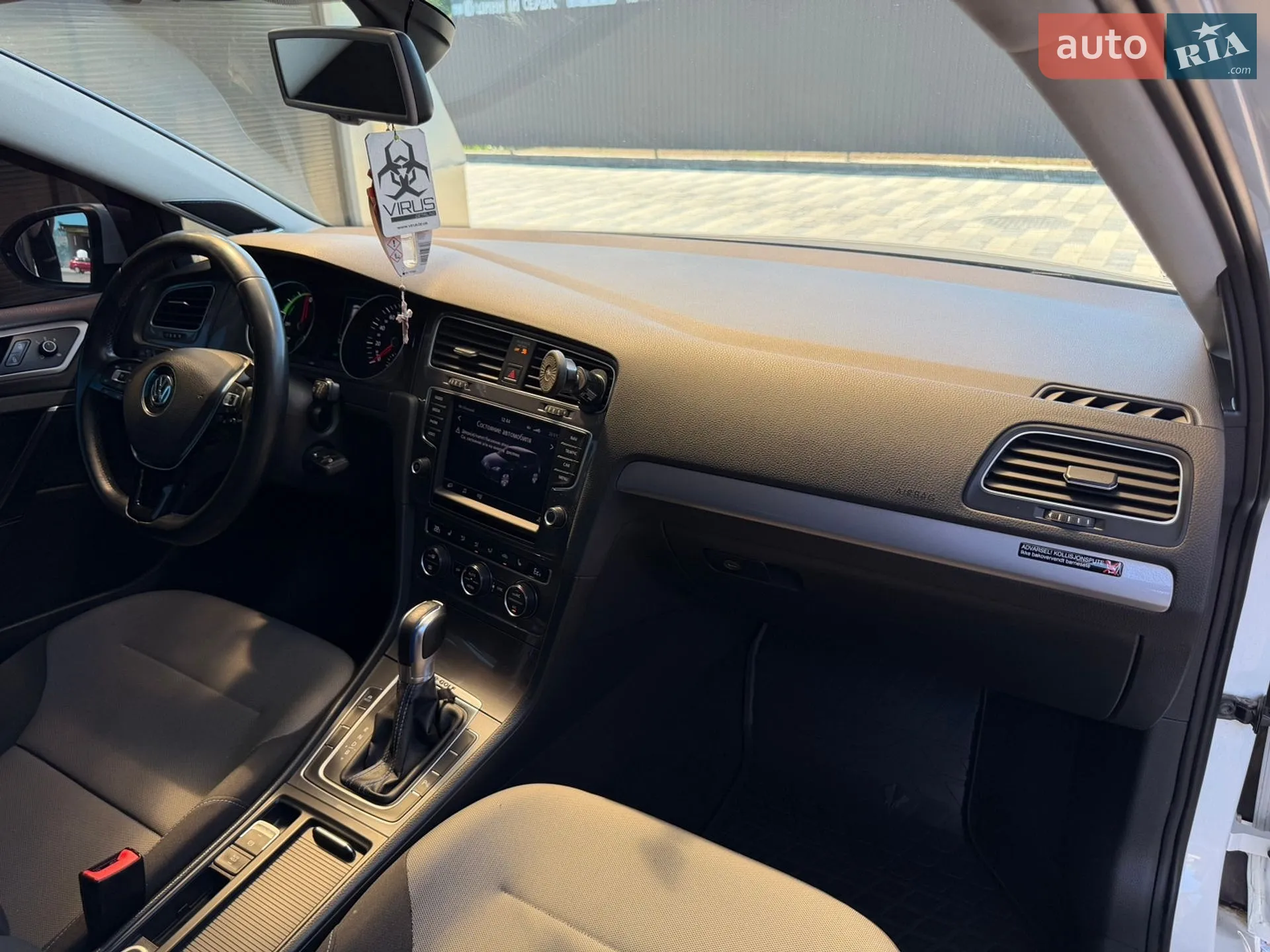 2014 Volkswagen Golf - мініатюра 46