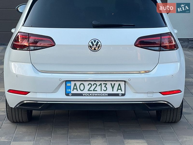 Хетчбек Volkswagen e-Golf 2019 в Києві