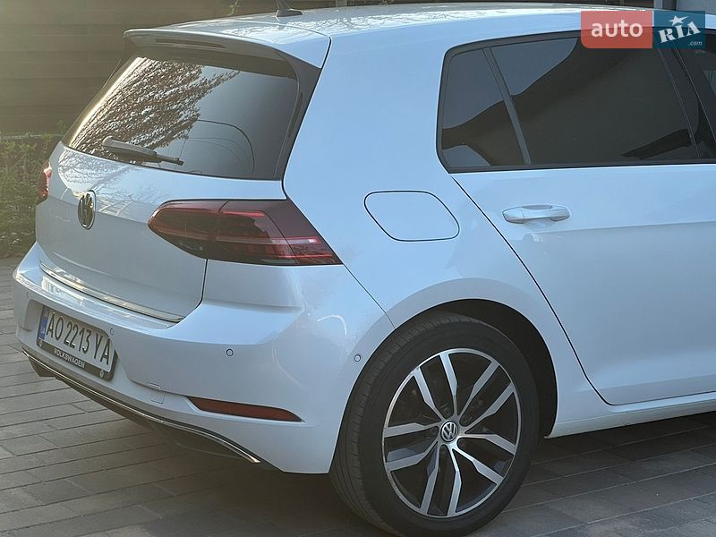 Хетчбек Volkswagen e-Golf 2019 в Києві