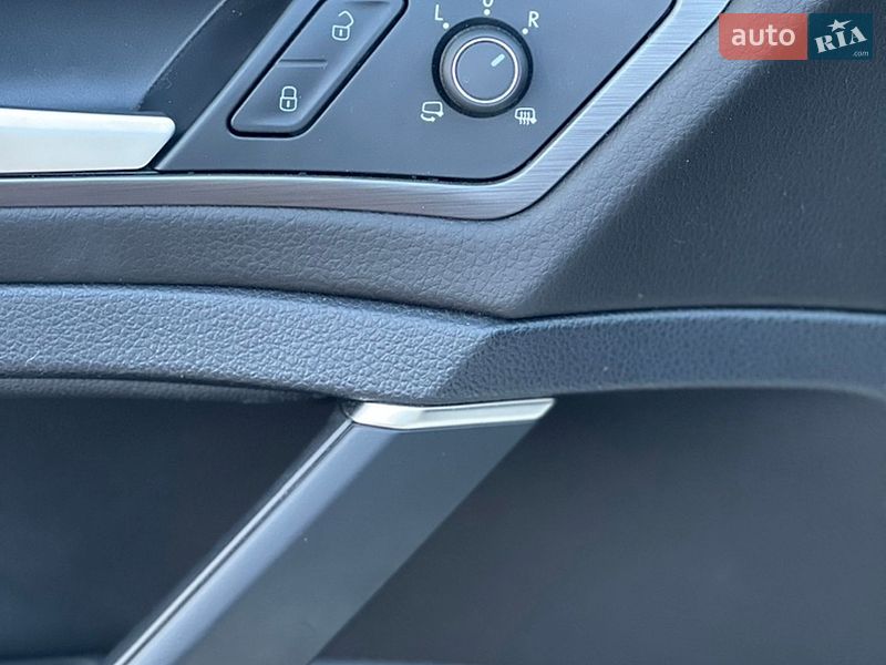 Хетчбек Volkswagen e-Golf 2019 в Києві