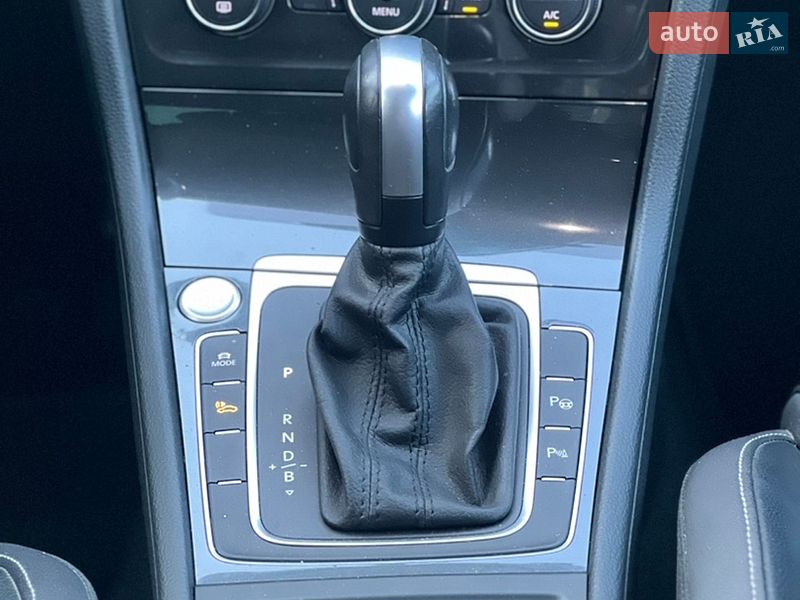 Хетчбек Volkswagen e-Golf 2019 в Києві