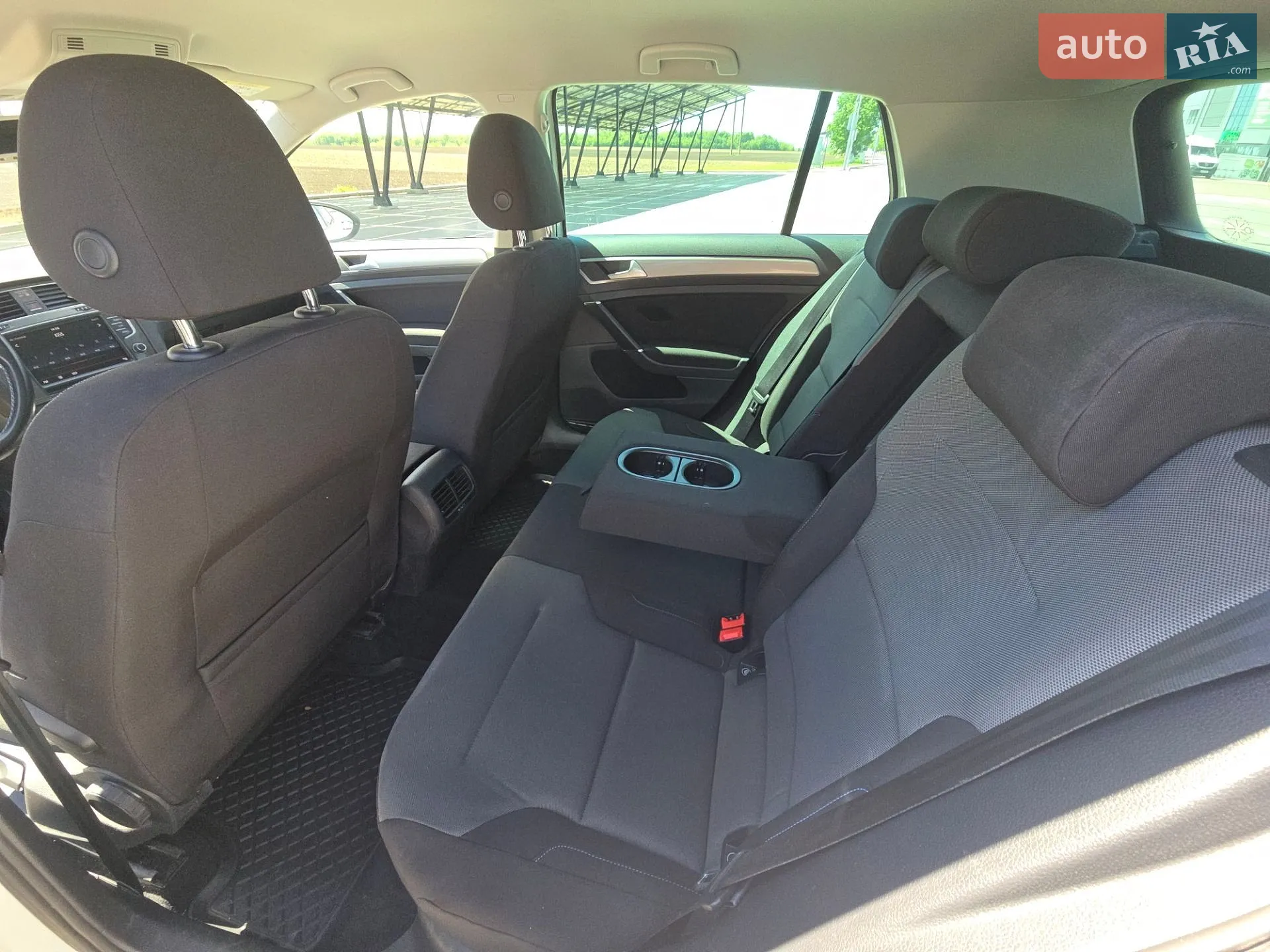 2015 Volkswagen Golf - мініатюра 36