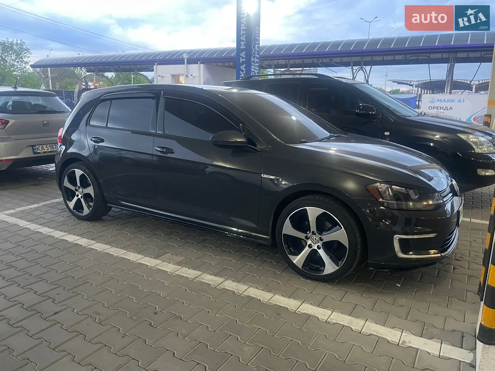 2017 Volkswagen Golf - фото 1