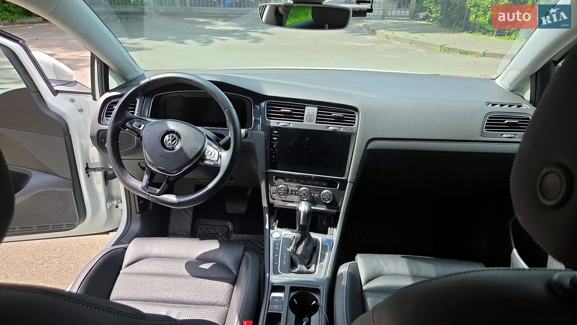 2020 Volkswagen Golf - мініатюра 6