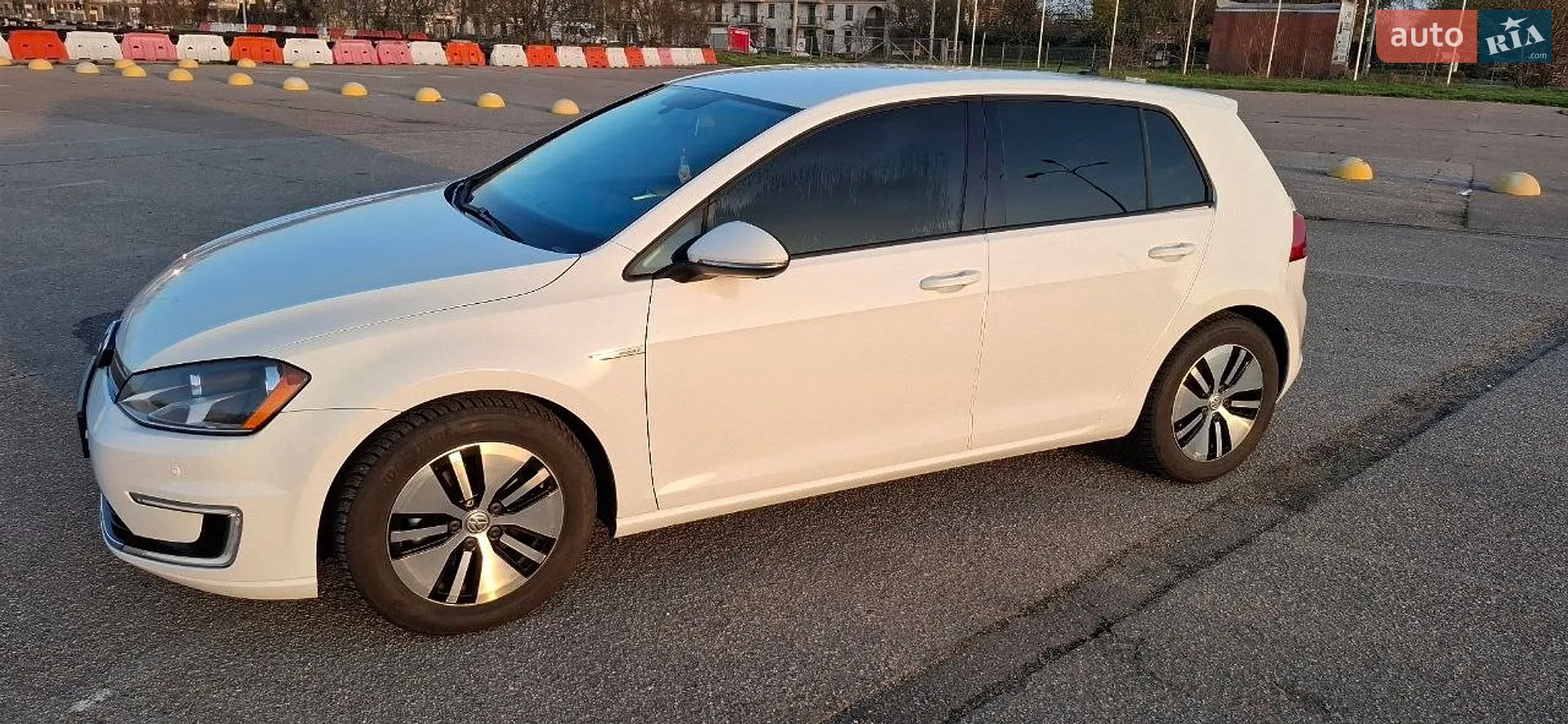 2016 Volkswagen Golf - мініатюра 3
