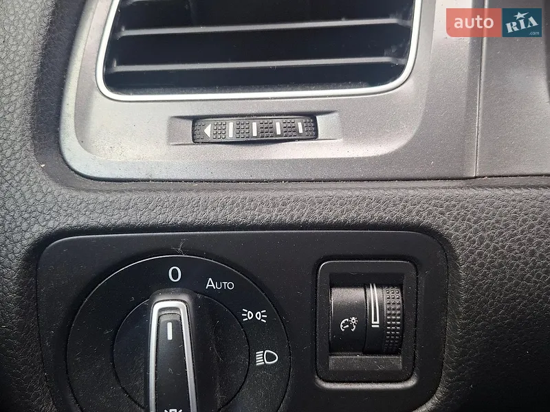 Volkswagen e-Golf 2015 VIN WVWKP7AU4FW906530 фото оголошення 18 з 68