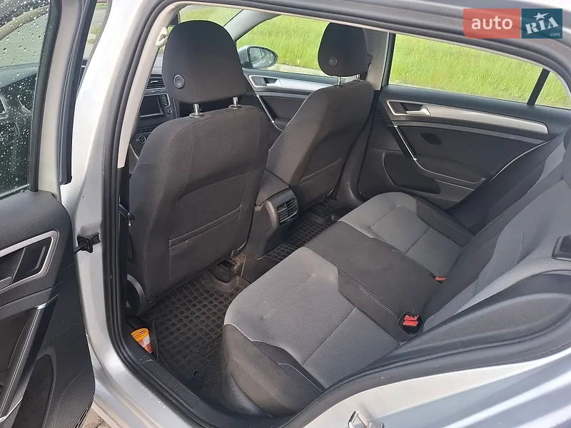 Volkswagen e-Golf 2015 VIN WVWKP7AU4FW906530 фото оголошення 13 з 68