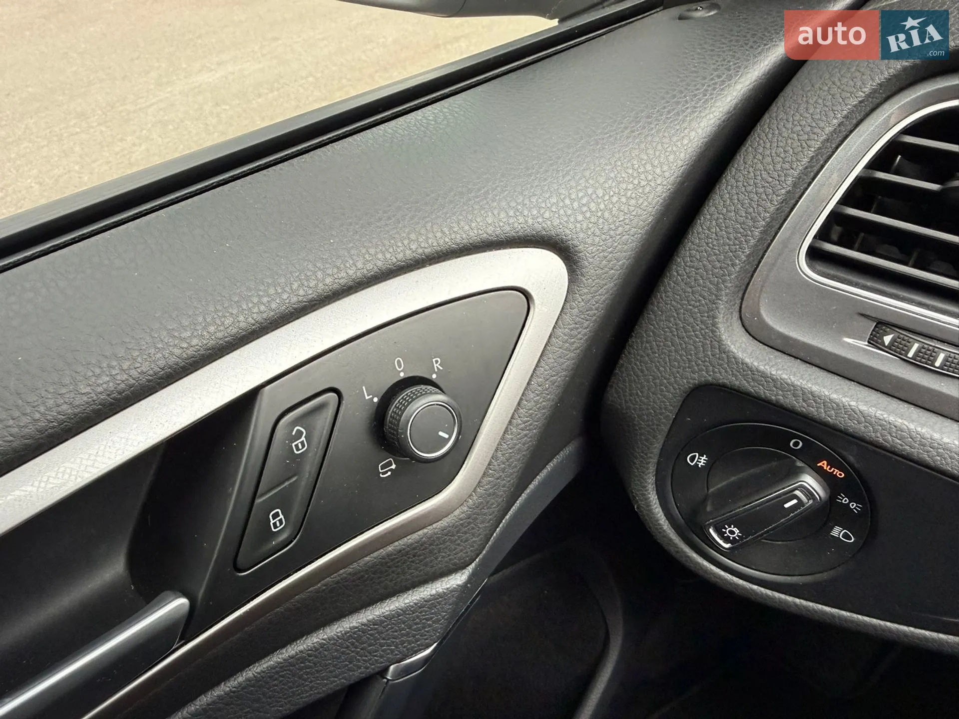 2014 Volkswagen Golf - мініатюра 33