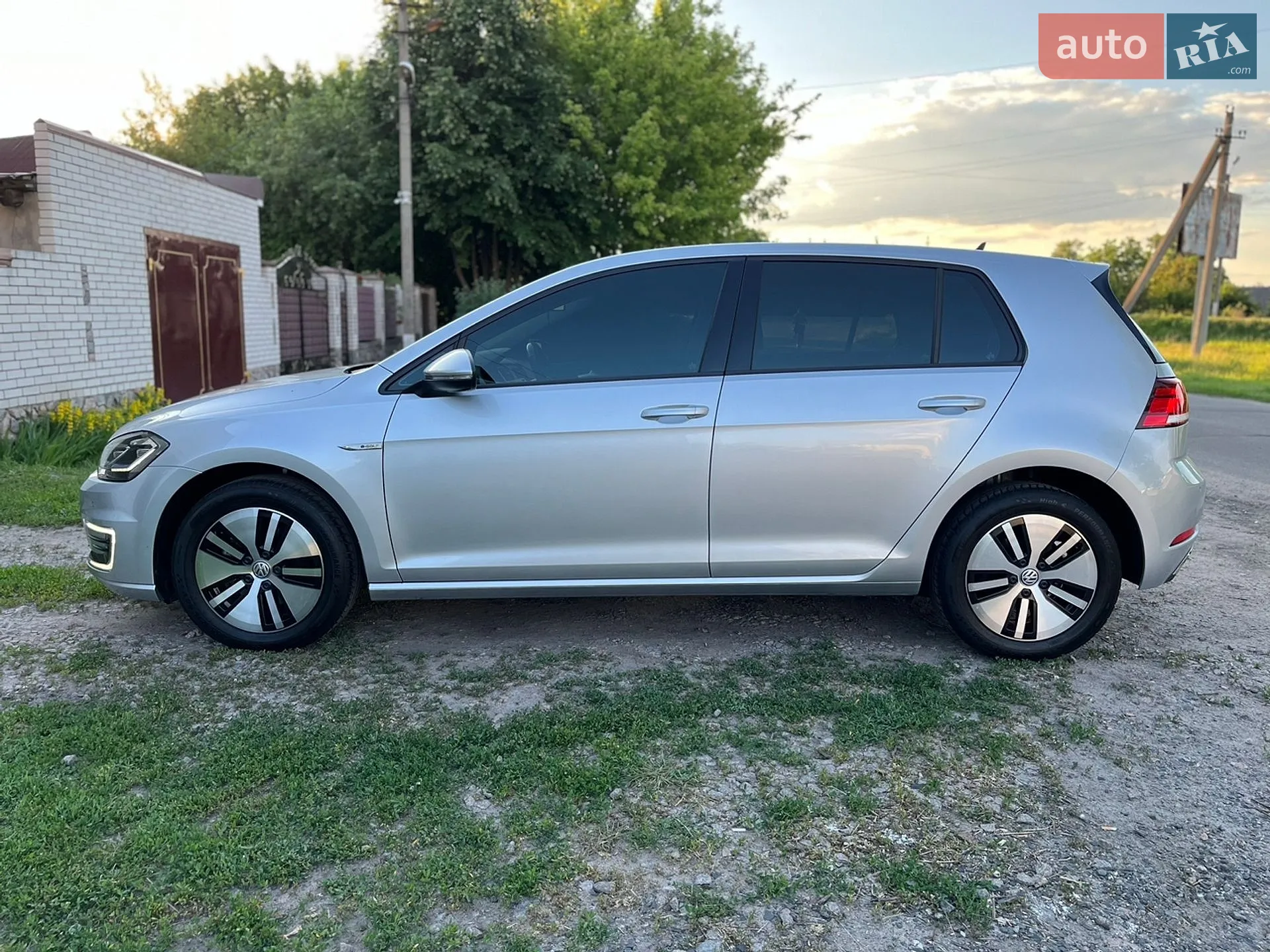 2019 Volkswagen Golf - мініатюра 2