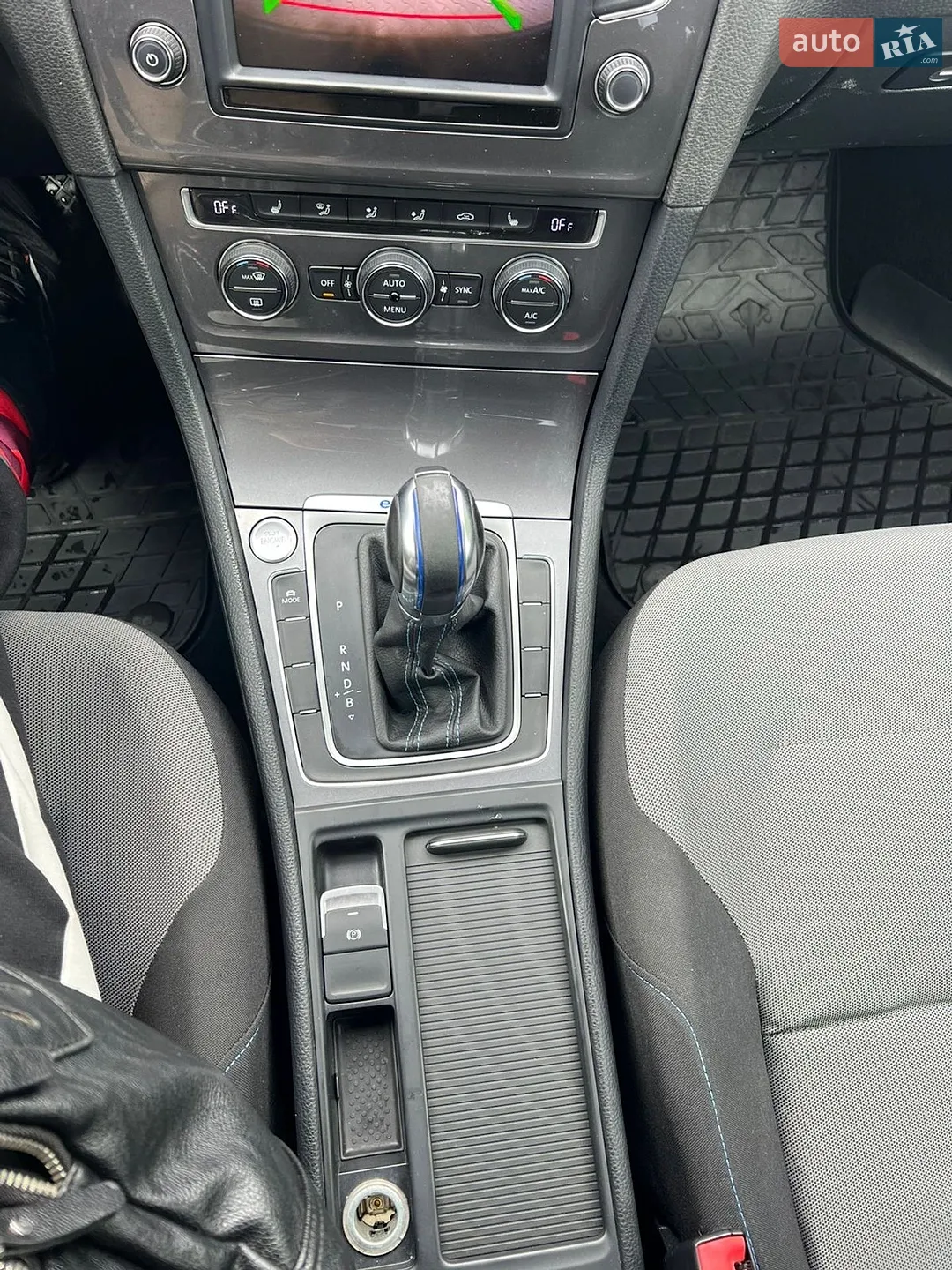 2015 Volkswagen Golf - мініатюра 29