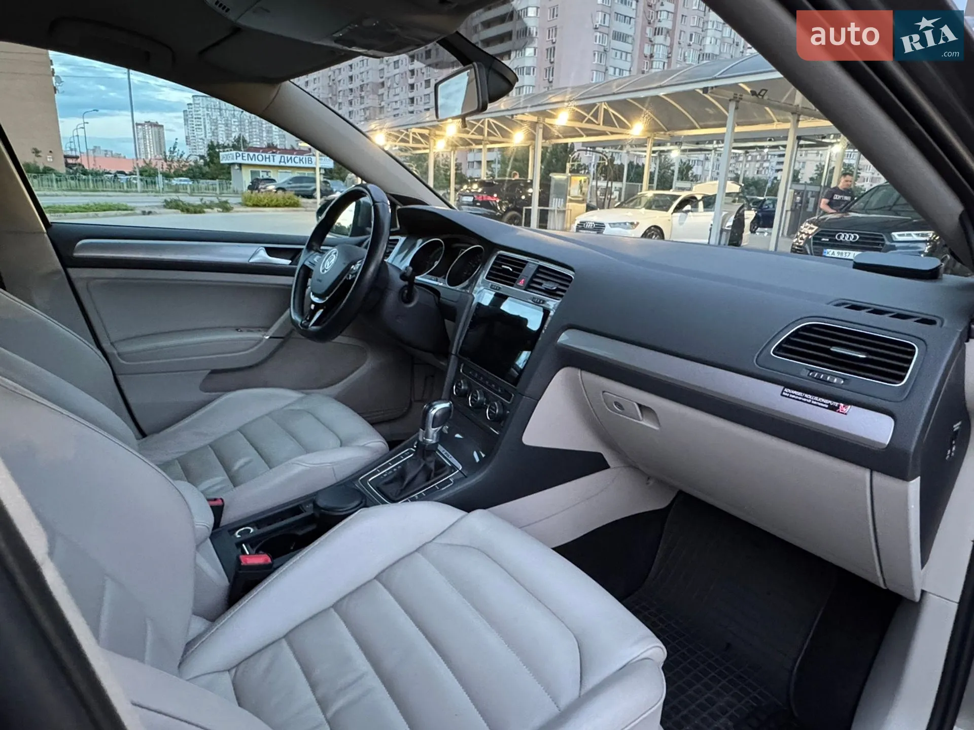 2014 Volkswagen Golf - мініатюра 17