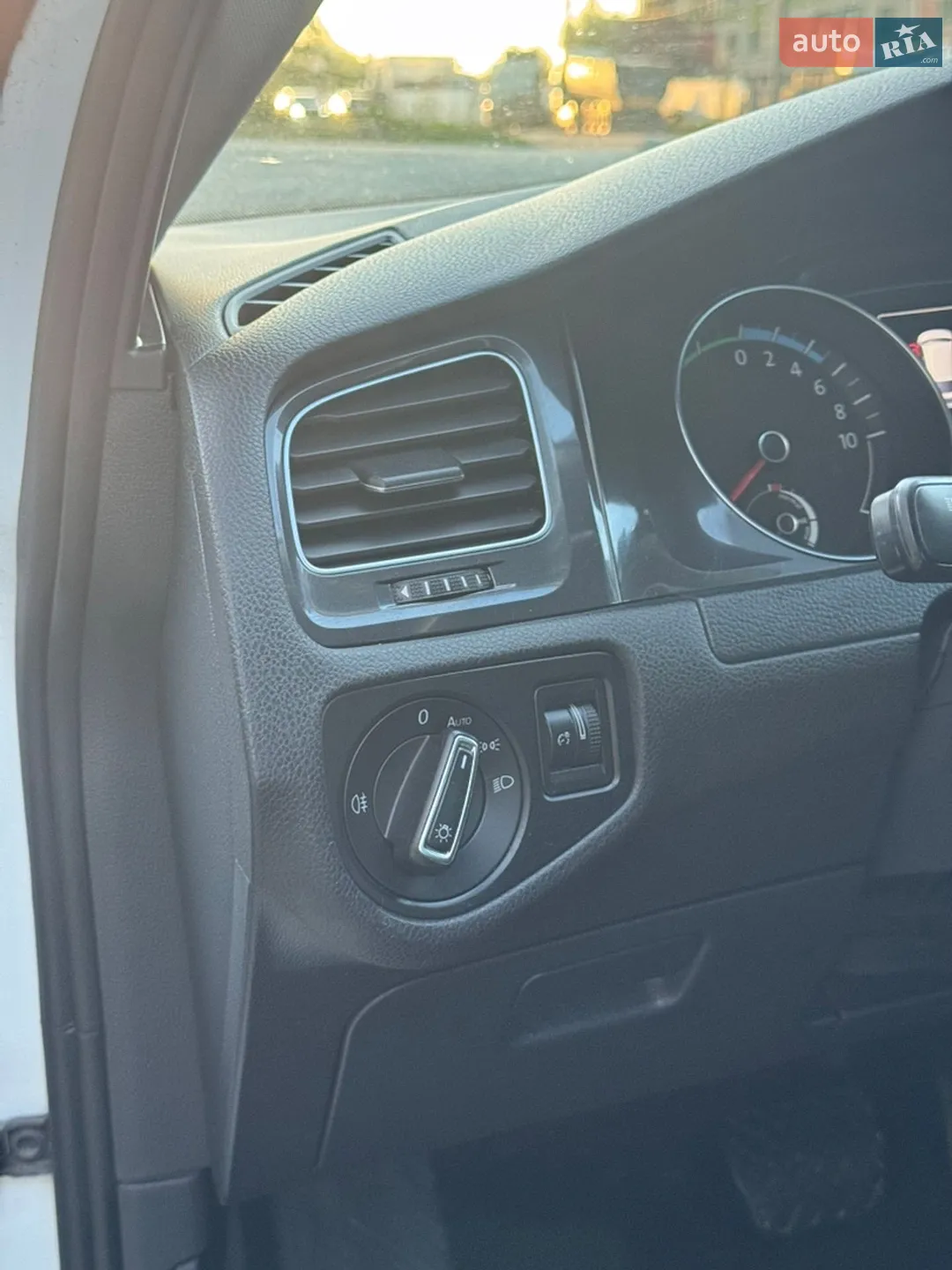 2017 Volkswagen Golf - мініатюра 24