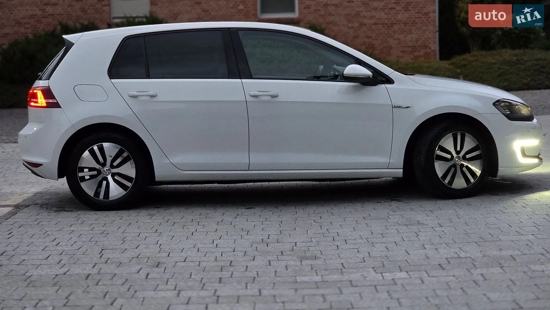 2016 Volkswagen Golf - мініатюра 5