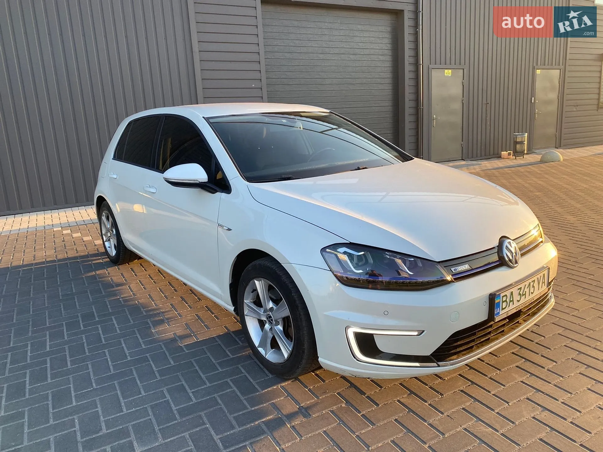 Volkswagen e-Golf 2014 VIN WVWZZZAUZFW904451 фото оголошення 4 з 13