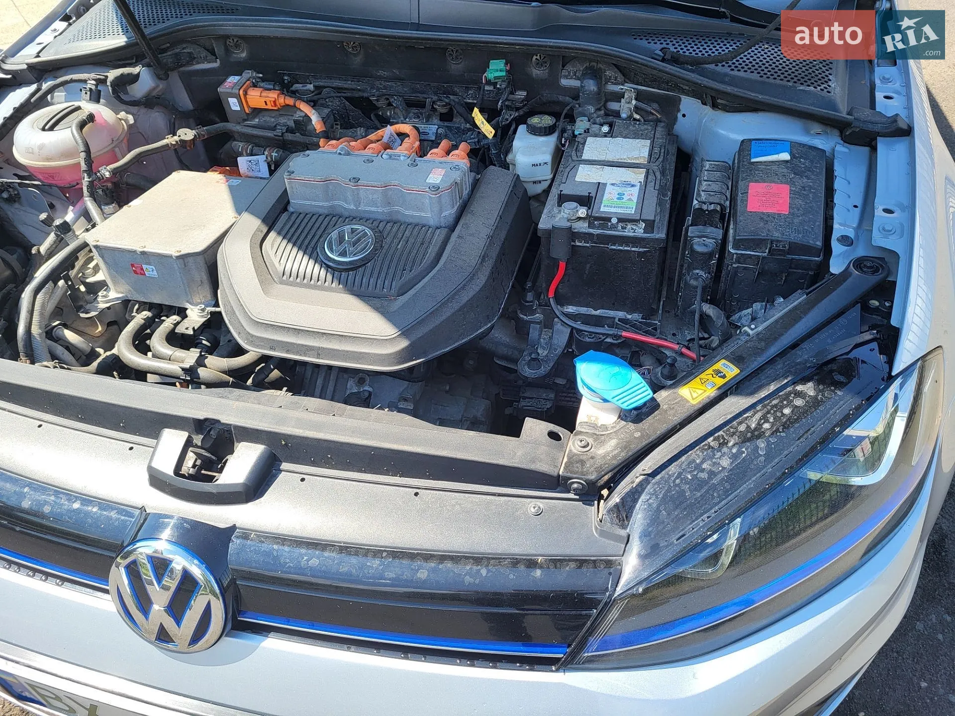 Volkswagen e-Golf 2015 VIN WVWZZZAUZGW902630 фото оголошення 17 з 73