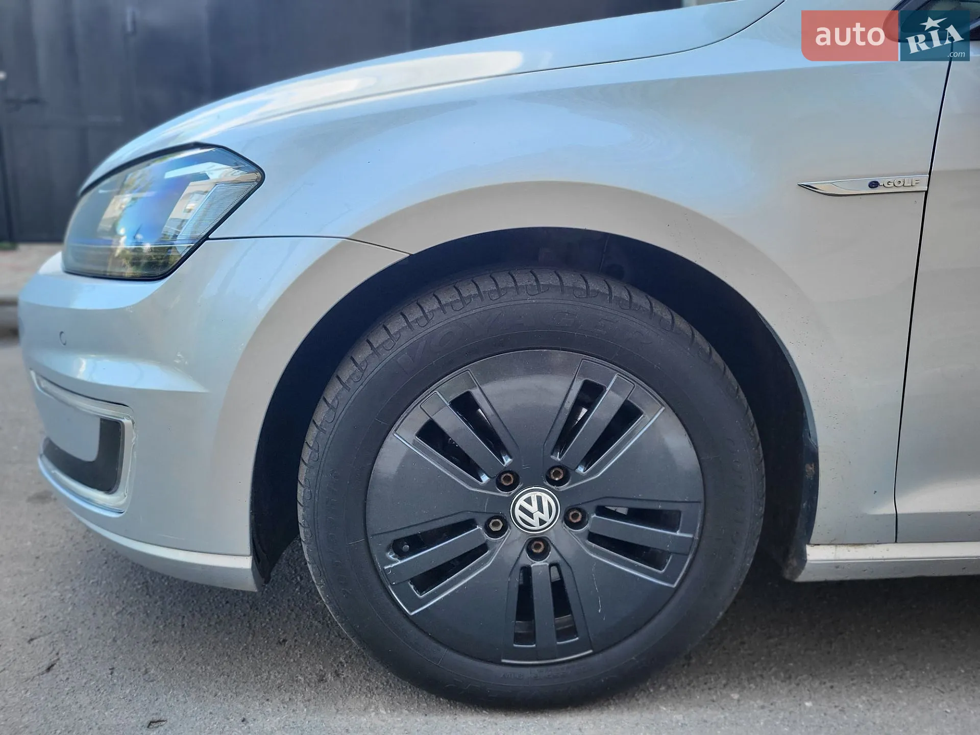 Volkswagen e-Golf 2015 VIN WVWZZZAUZGW902630 фото оголошення 48 з 73