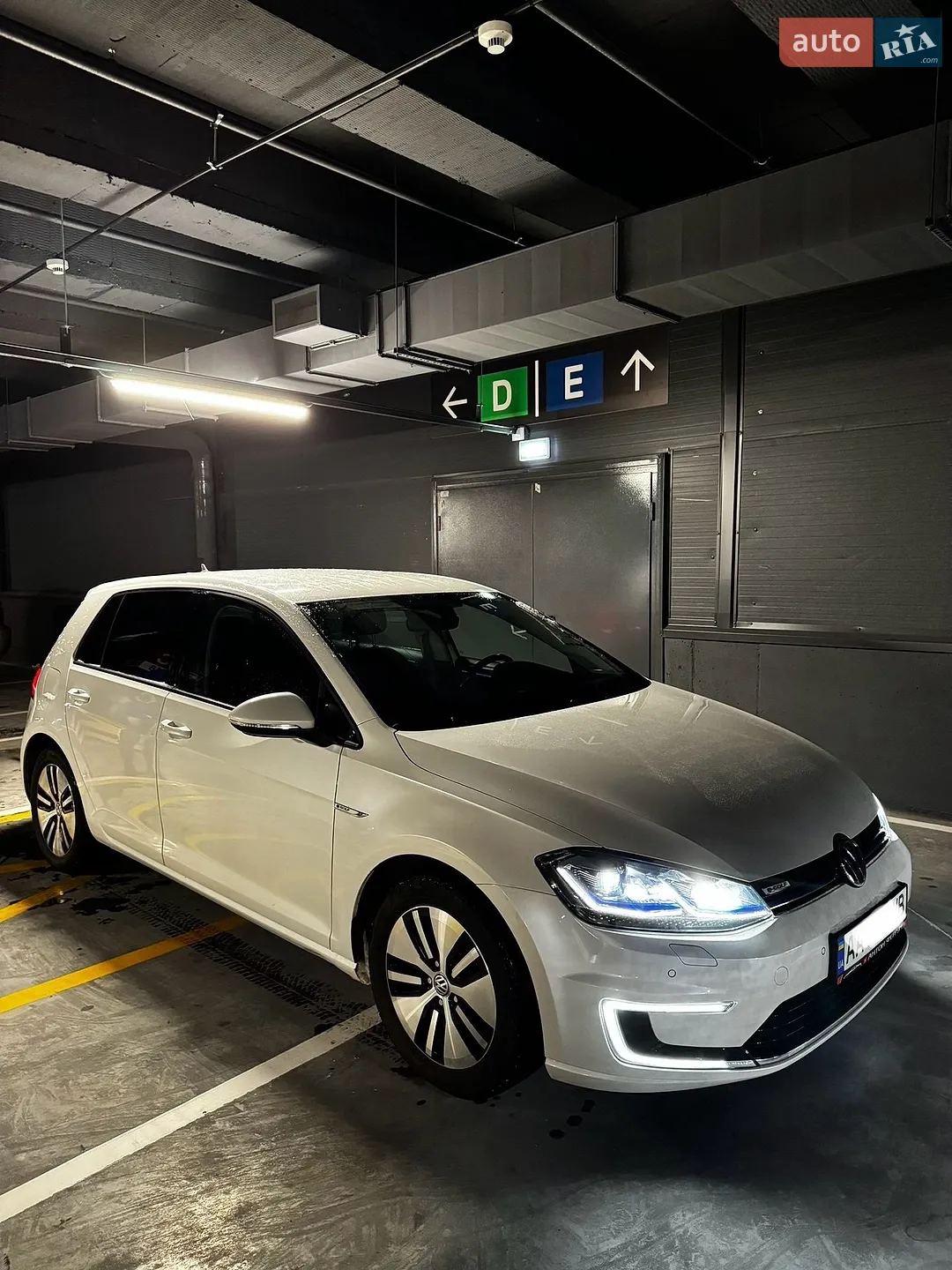 2017 Volkswagen Golf - фото 1