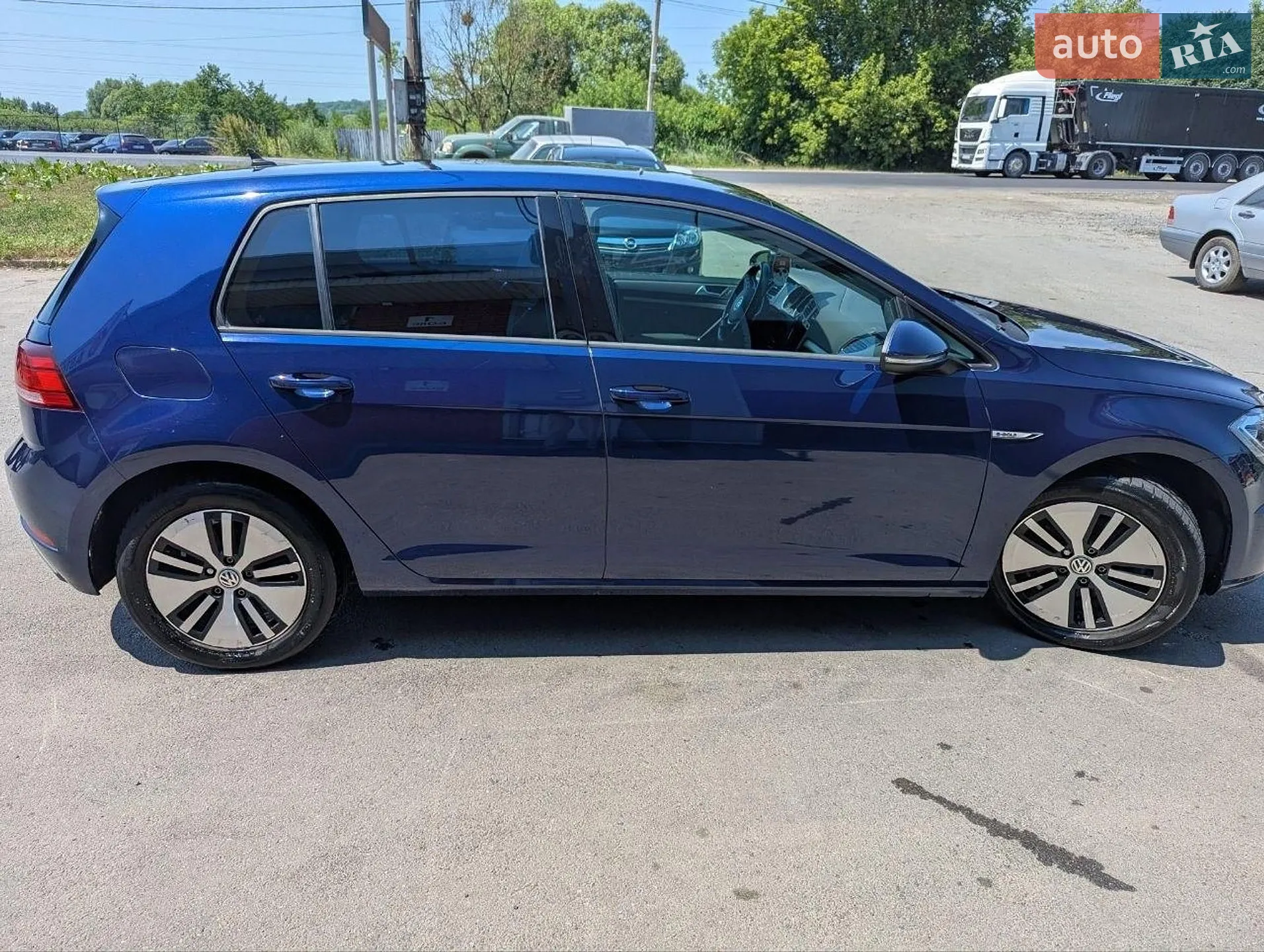 2019 Volkswagen Golf - мініатюра 2