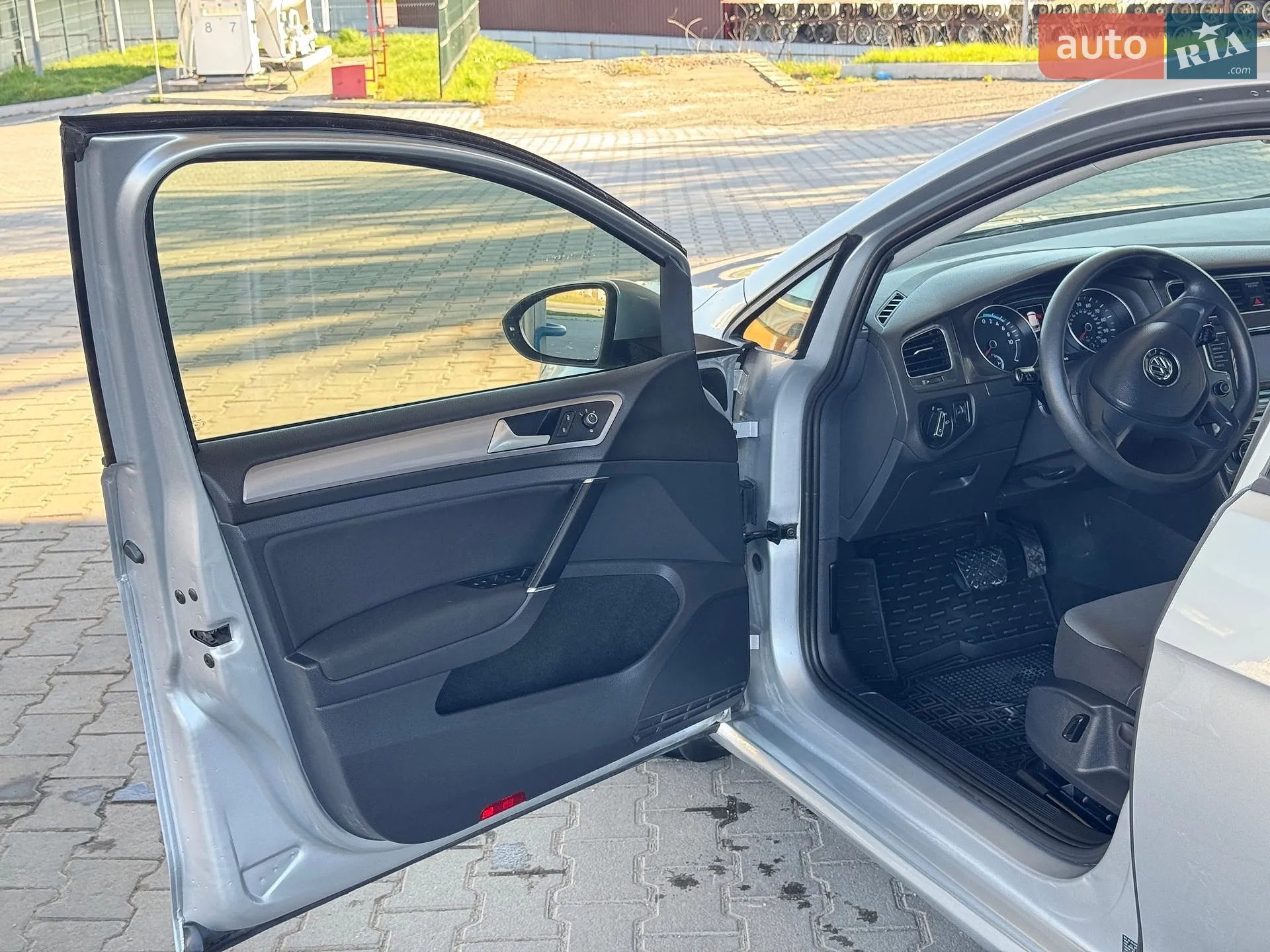 2015 Volkswagen Golf - мініатюра 27