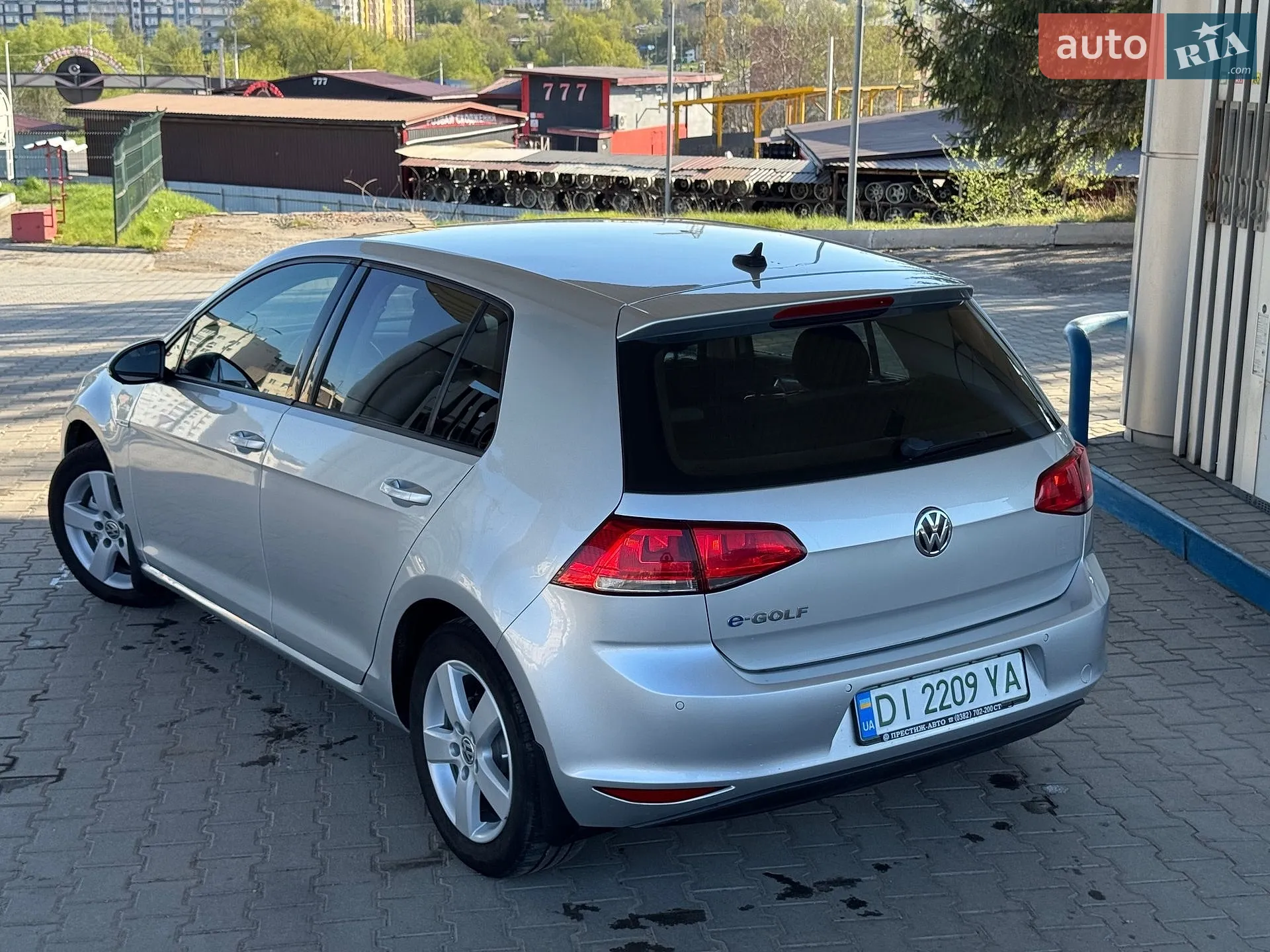 2015 Volkswagen Golf - мініатюра 32