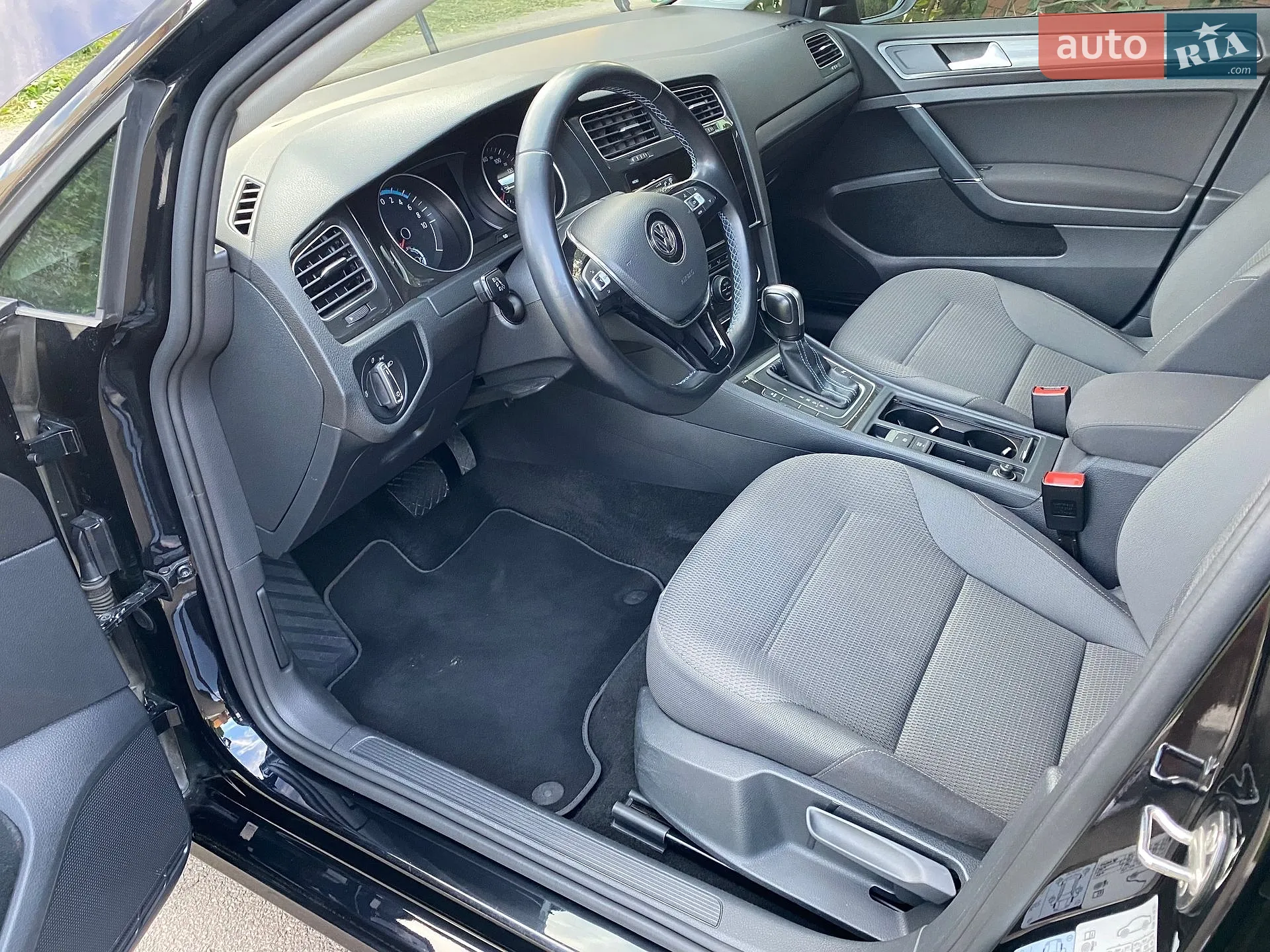 2020 Volkswagen Golf - мініатюра 13