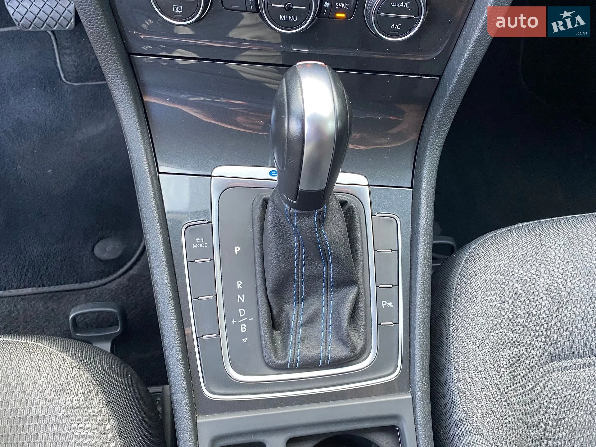 2020 Volkswagen Golf - мініатюра 17