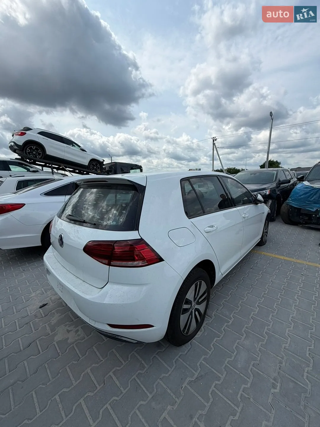 2019 Volkswagen Golf - фото 1