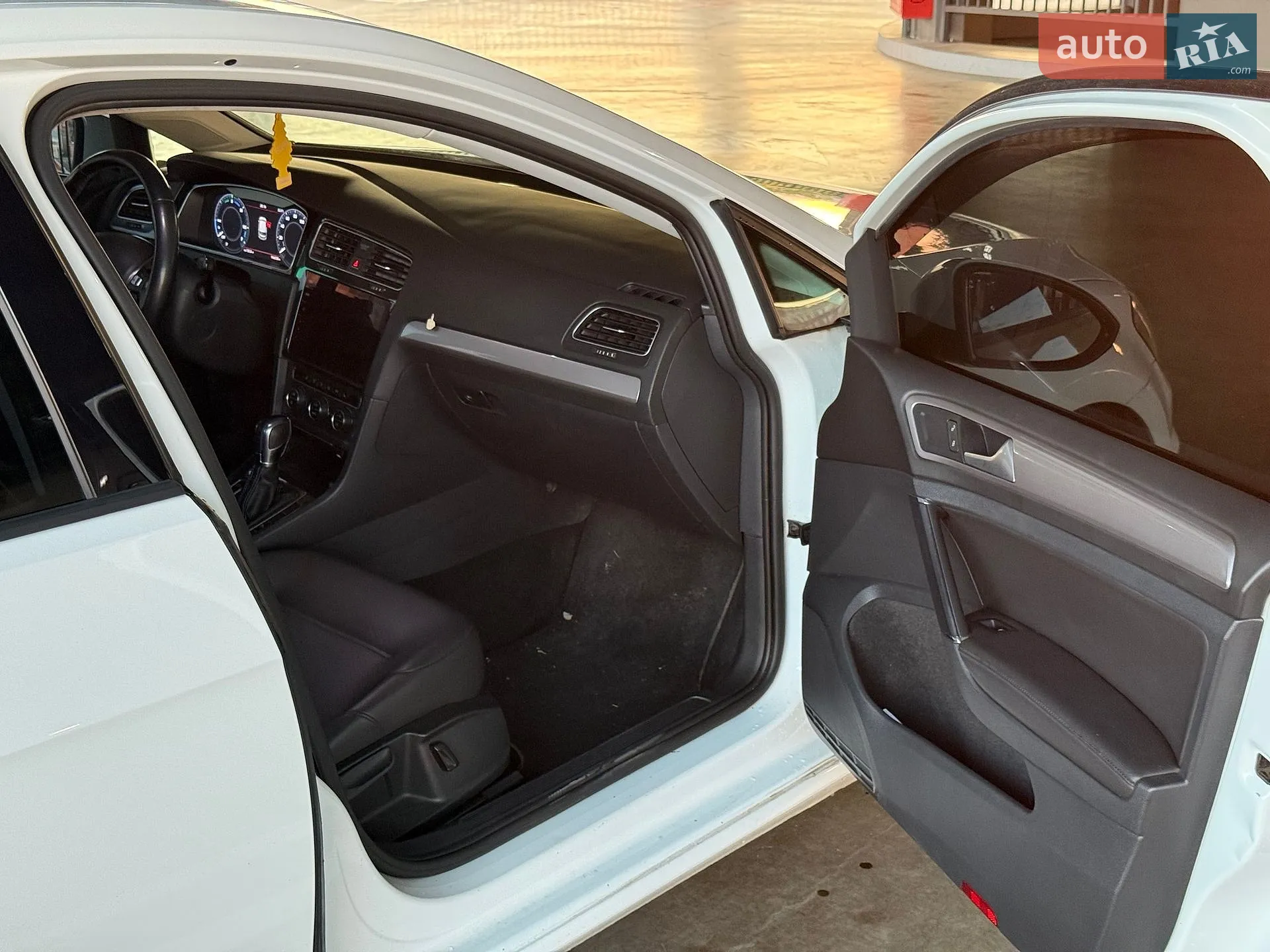 2015 Volkswagen Golf - мініатюра 24